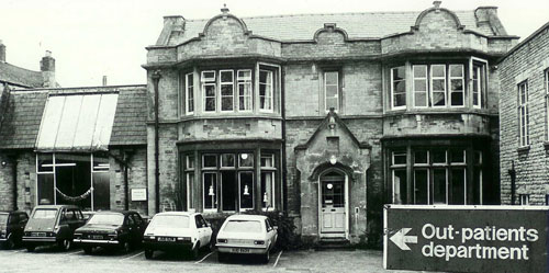 Chipping Norton War Memorial Hospital at Christmas in the 1980s